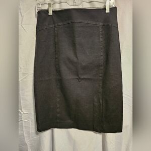 Banana Republic ladys black  Jean skirt size 4. Zip up,  No flaws.